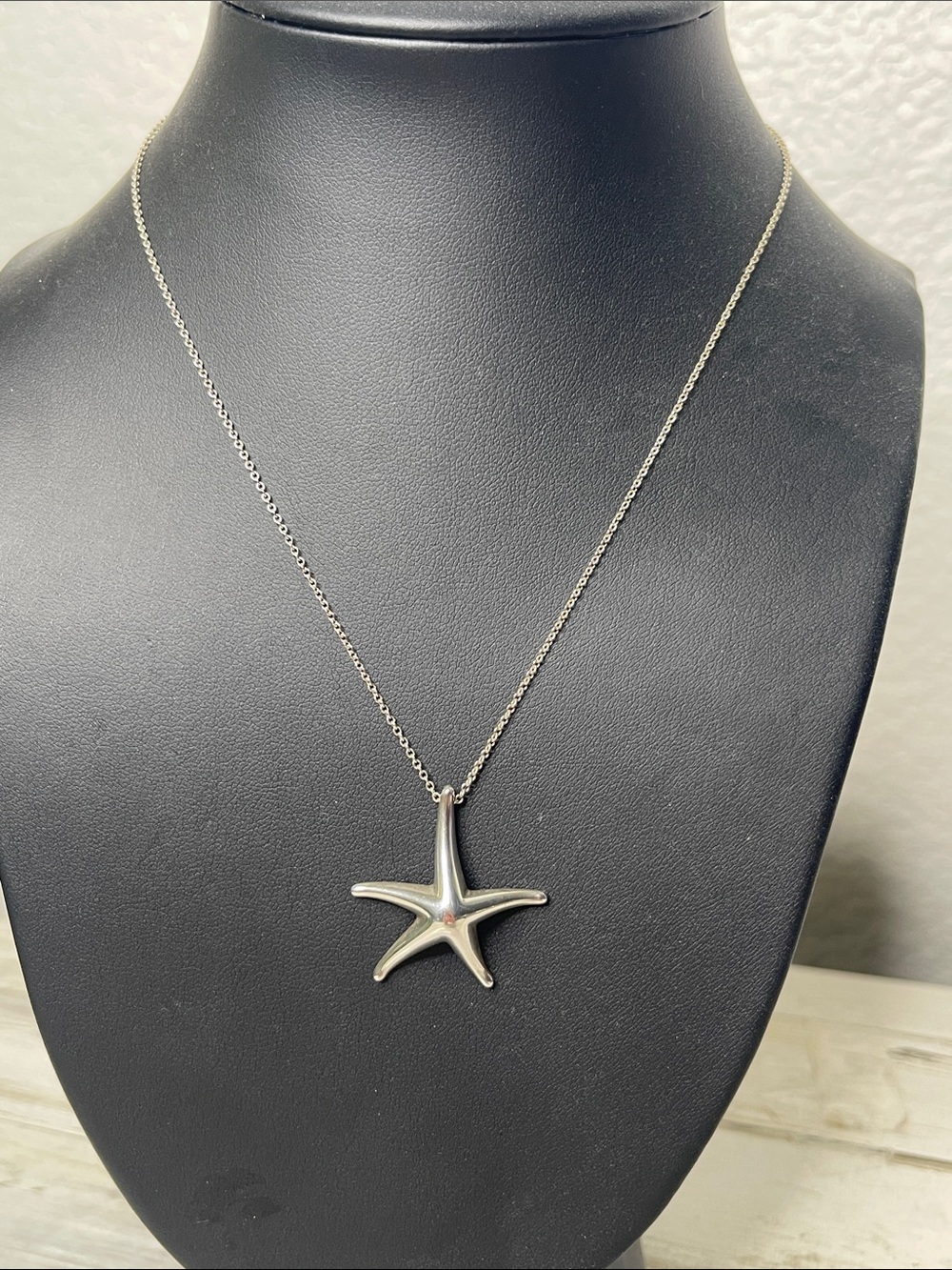 Tiffany & Co Elsa Peretti Starfish Pendant Necklace Sterling Silver 16”
